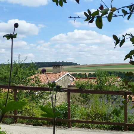 Les Chambres De La Ville Haute Dun-sur-Meuse Екстер'єр фото