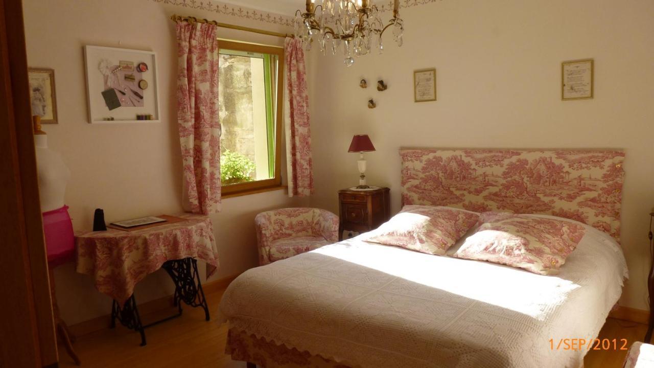 Les Chambres De La Ville Haute Dun-sur-Meuse Екстер'єр фото