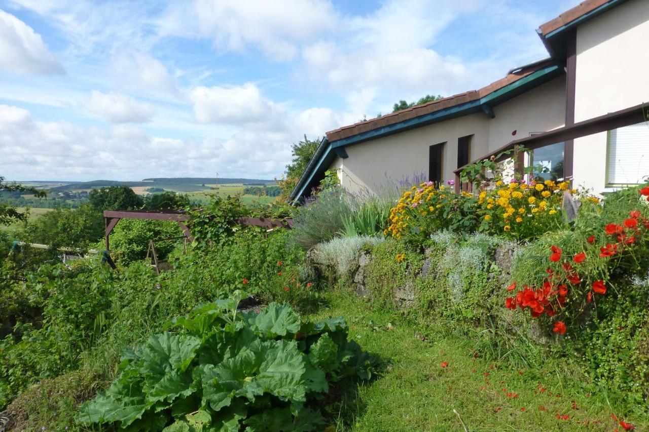 Les Chambres De La Ville Haute Dun-sur-Meuse Екстер'єр фото